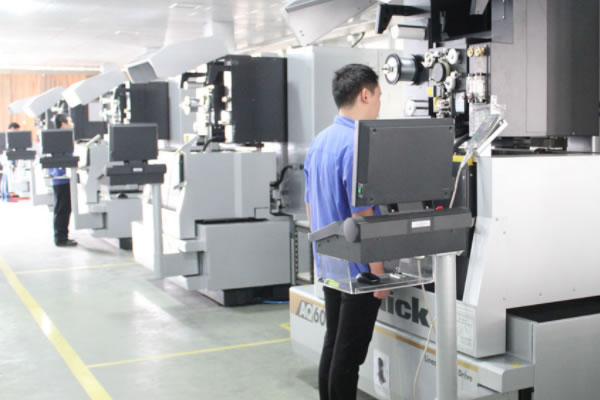 2021年注塑模具技術(shù)及其發(fā)展趨勢